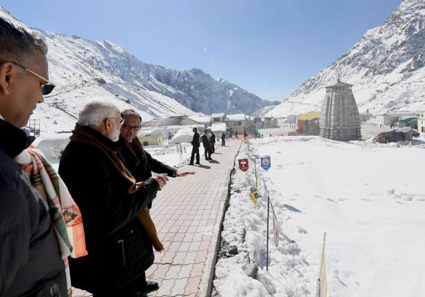 exclusive images of PM Modi visit of Kedarnath on diwali